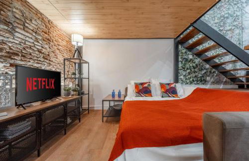 3min Walk Malasana - Trendy Cafes and Tapas Street - Photo 11