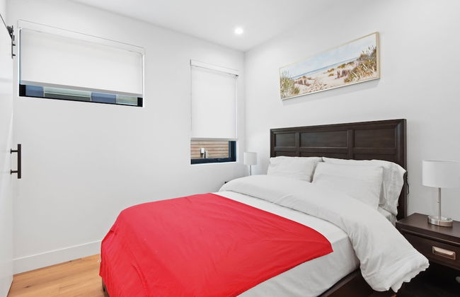 Enjoy Paradise Hot Tub, Bike & Beach Equipment! - Photo 2