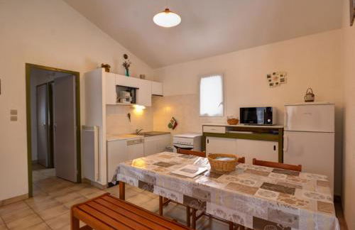 Chalet avec Cheminée et Animaux Acceptés à Usson-en-Forez - FR-1-496-162 - Foto 3