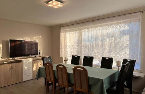 Geräumiges Haus mit viel Platz, Garten und den Parkplätzen - Foto 6