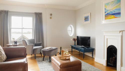 High View, Southwold High Street (2 bed, 2 bath, allocated parking, balcony) - Foto 2