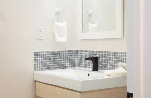 Geometric Loft renovated, hip, pets, poolspa - Foto 24