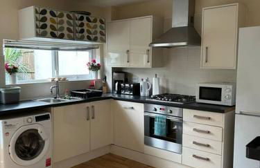 Cosy House near city centre and football stadium - Foto 6