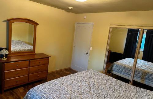 Forget Me Not Home by Airport Upstairs with Deck - Foto 9