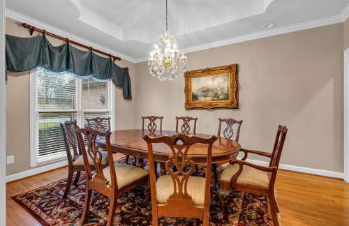 LakeFront | HotTub | Dock | 4BD4.5BA | FreeParking - Foto 2