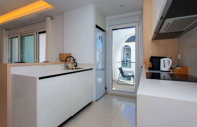 Sunset Paradise - Sleeps 4, Pool, Terrace & Views - Foto 5