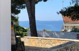 HOUSE Kod dide - Foto 1