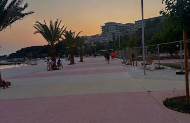 Dora Sunset Sea View Apartment with Balcony - Photo 11