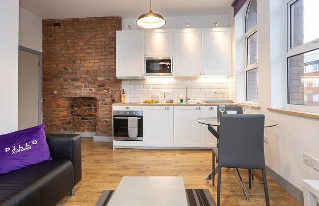 Spacious, Apartment Close to Manchester City Centre By Pillo Rooms - Foto 12