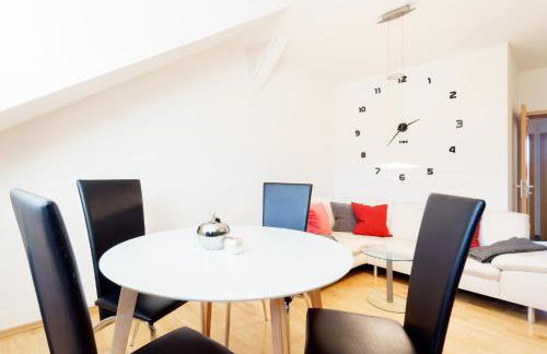 Wohnung mit Blick auf die Zitadelle Petersberg - 3 Zimmer - Foto 8