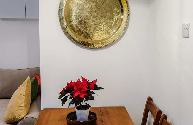 Quiet Ground Floor Mews Flat and Parking - Foto 13