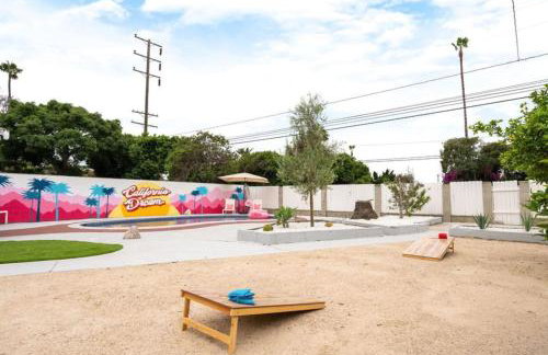 Stunning Retro Beach Oasis, Dual Living, Pool - Foto 45