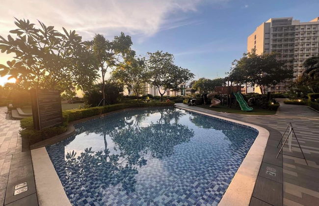 Makati Center Prime Accommodations - Photo 28