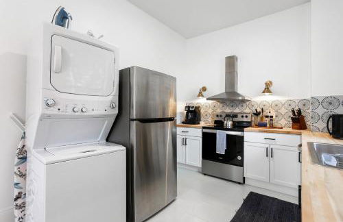 Bright Historic Home, Recently Renovated, Near Downtown, SCAD, & Starland Yard - Foto 7