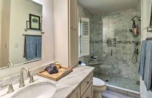 1 Mi to Downtown Highlands Cottage with Sunroom - Foto 19