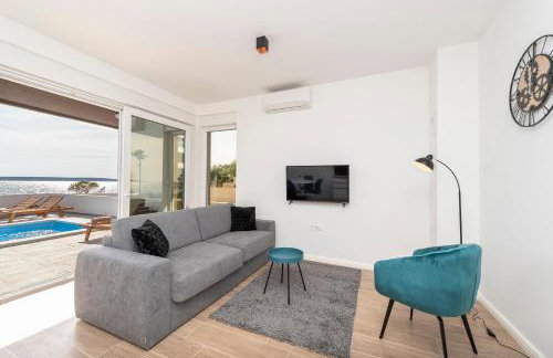 Villa Eni Beachfront apartment with pool - Photo 16