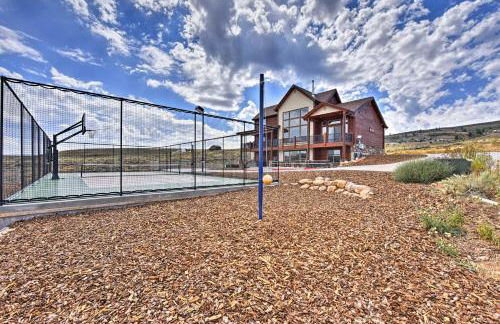 Cabin with Beach Access, Sport Court, Hot Tub and View - Foto 41