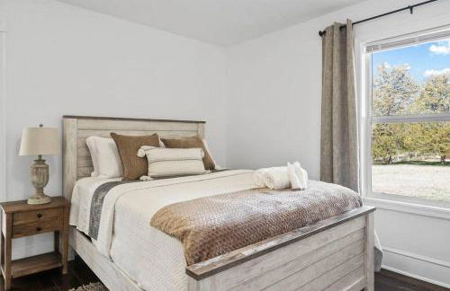 Newly Renovated Modern Farmhouse - Foto 2