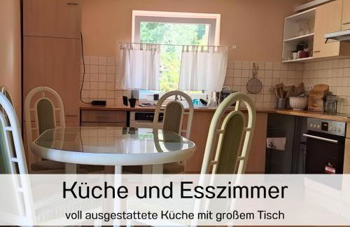 Ferienwohnungen Bernsdorfer Straße Chemnitz - zentrumsnah, teilweise mit Balkon oder Terrasse, große Parkanlage - ideal für Familien, Paare und Geschäftsleute - Foto 27