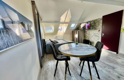 La Villa l'Oiseau Bleu proche de la plage et de Deauville !!! Awards 2025 - Photo 10