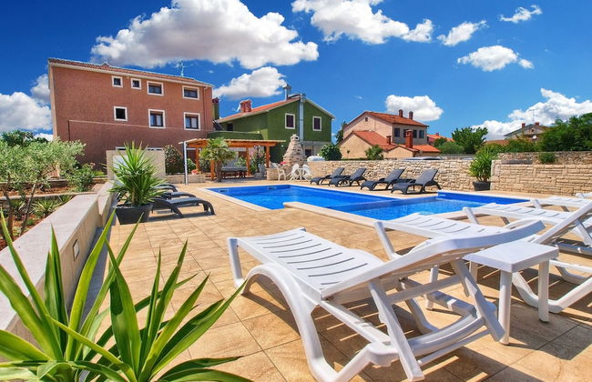 Apartment 1376 - Photo 35