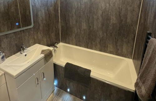 Family - Garden - Parking - WiFi - Sleeps 5 - Foto 6