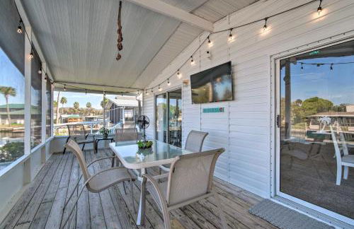 Boat Dock and Porch Riverfront Retreat in Homosassa - Photo 12