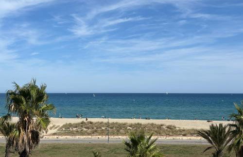 Apartment T2 Saint Cyprien Appartement avec vue sur la mer, à 50 m de la plage, parking - Photo 5