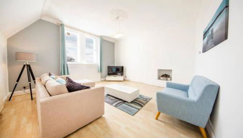 Clifton Spacious 3 Bed Apt & Parking - Simplycheckin - Foto 2