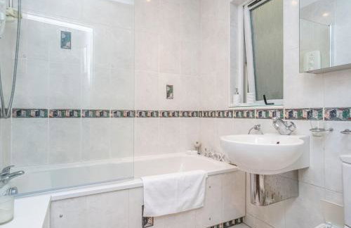 Stunning Flat with Sea View and Parking - Pass the Keys - Foto 28