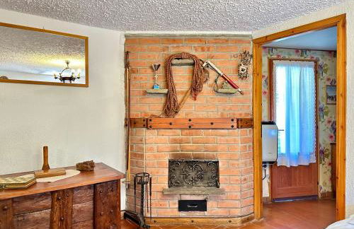 Cozy Three-Room Apartment with Mountain View & Parking - Ussin Chalet - Valtournenche - Foto 11