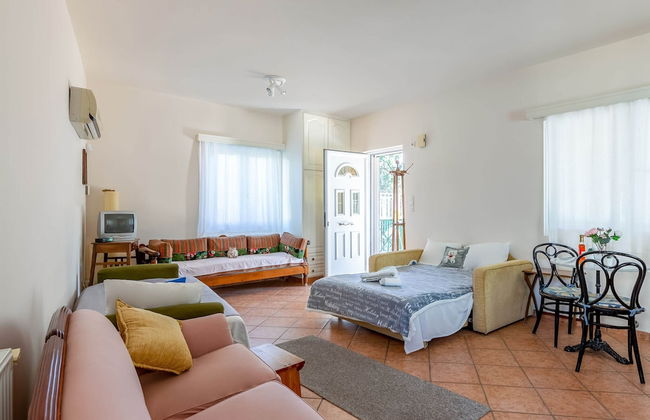 Alluring Cottage in Porto Rafti With Balcony - Foto 1