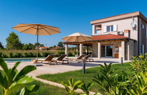 Exceptional Villa Idalia near ZADAR, NIN & QUEENS BEACH, Heated Pool, Privacy - Foto 2