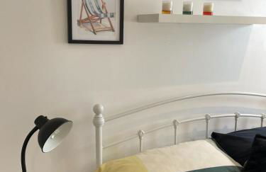 2 Bedroom Basement Apartment in Georgian Townhouse - Photo 12