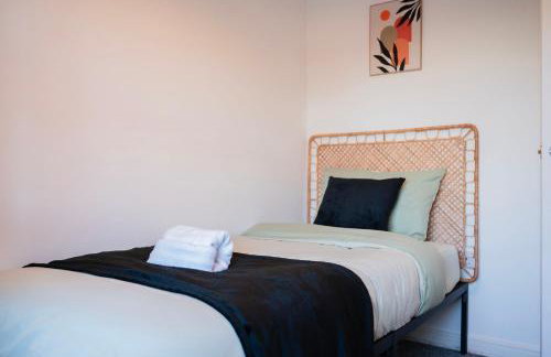 Luxurious 3-Story Townhouse, sleeps up to 10! - Foto 7