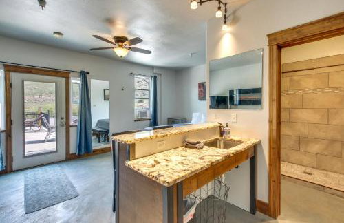 Central Lava Hot Springs Studio with Deck and Views! - Foto 18