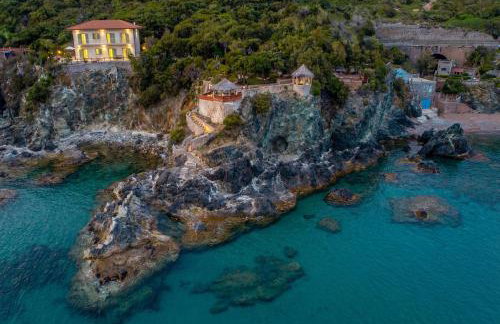 Roc Villa Castiglioncello - Private Villa with 2 Beaches and Park - Photo 1