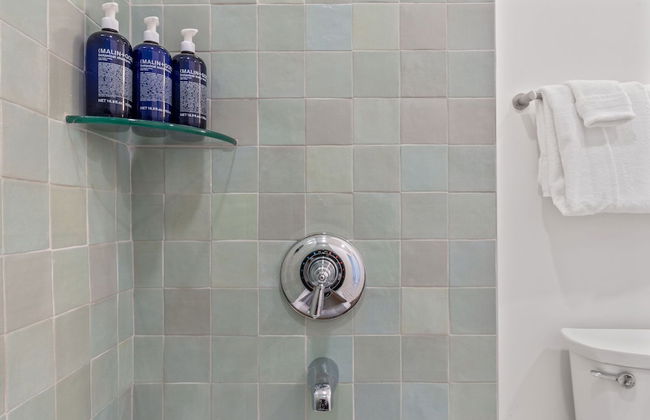 The Continental, powered by Placemakr - Downtown - Market Square - Photo 76