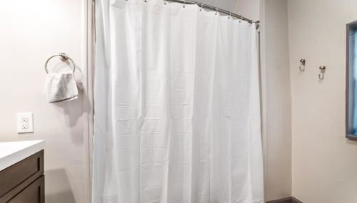 Bamboo Retreat- Private Parking -New Reno -Central - Foto 2