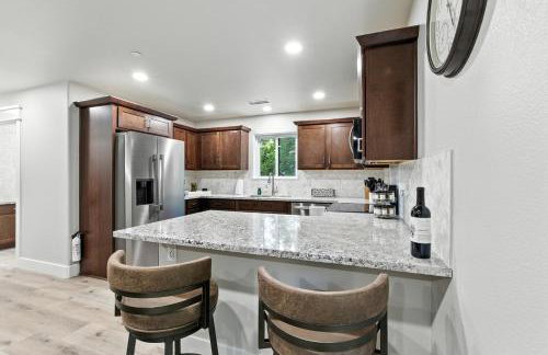 The White House Coveted Triplex Near Lake - Foto 34