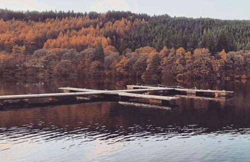 Bonnie Lodge-Lochside Location with Hot Tub - Photo 47