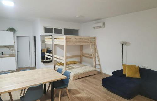 Sweet Virginia - Photo 2