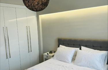 Flev's House with Jacuzzi & Rooftop BBQ - Photo 10