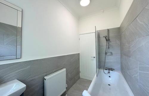 3 Large double bedroom House - Newly Refurbished! - Foto 4