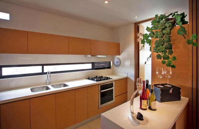 93 Luxury Suites & Residences - Photo 43