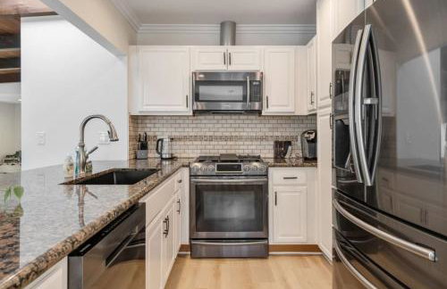 Stunning Retro Beach Oasis, Dual Living, Pool - Foto 18