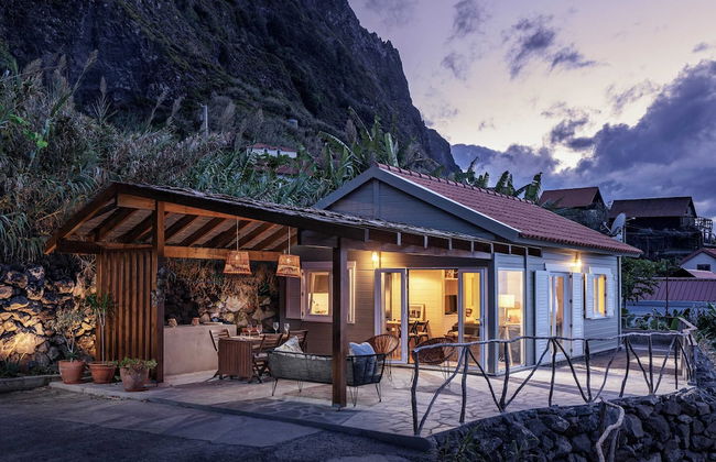 A Haven by the Sea, Casa da Rocha de Baixo, - Foto 1