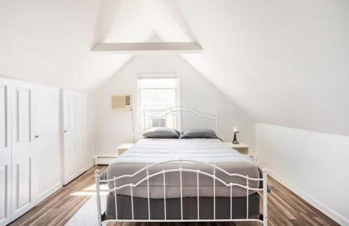 Entire 3bdr home w/parking, backyard, FirePit, BBQ - Foto 31