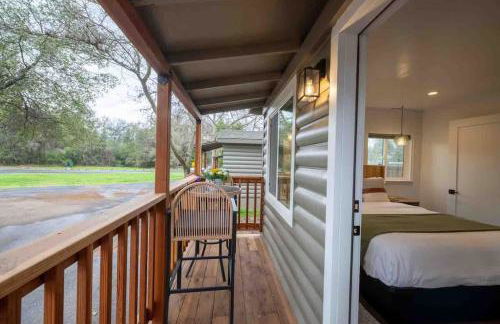 Columbia Cabins Cabin 4 - Photo 2