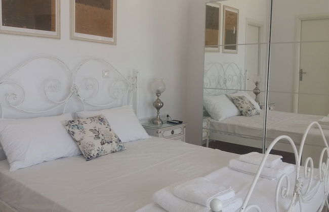 Estate Dafnopanagia Luxury Apartment - Photo 37